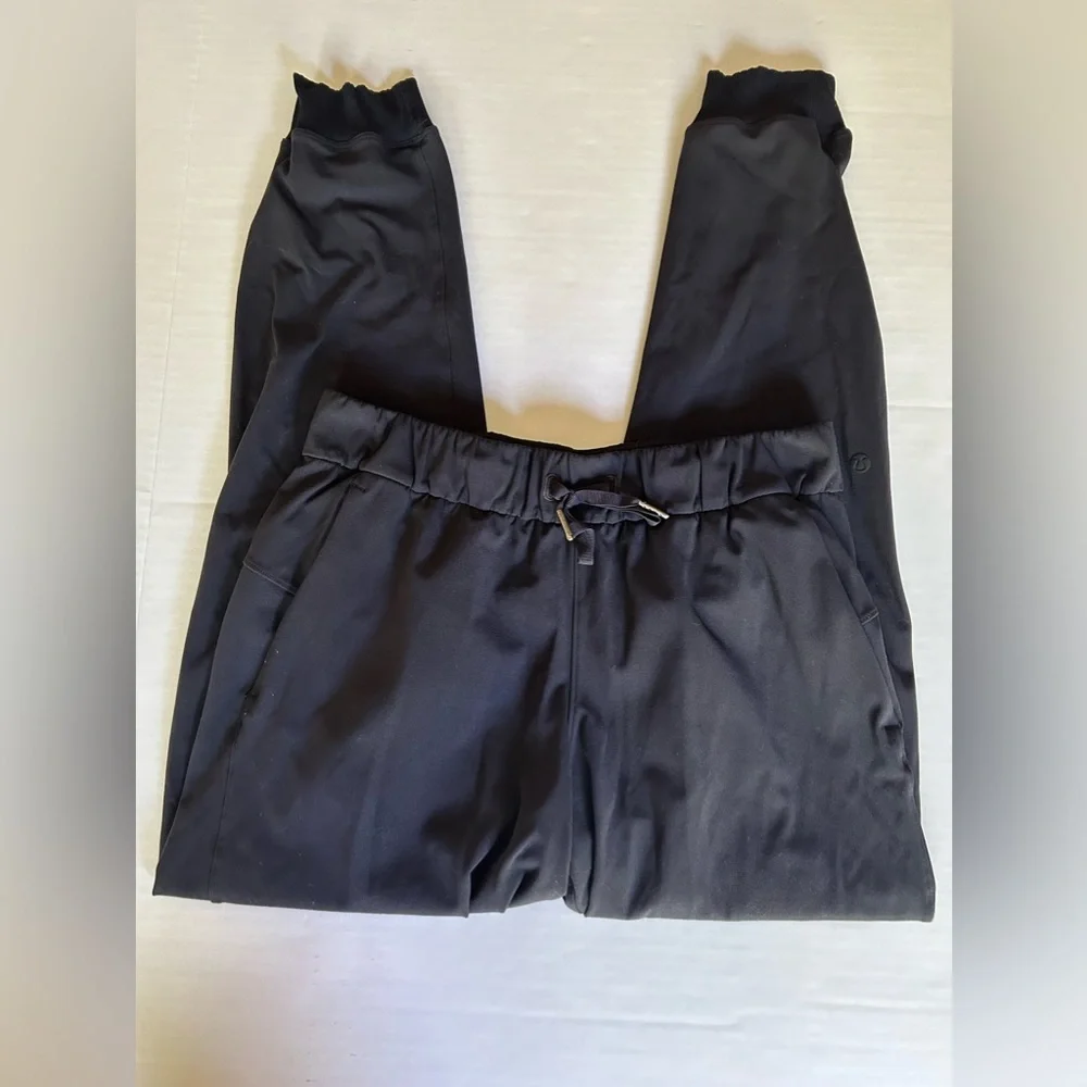 Lululemon On the Fly Jogger *Luxtreme Black Size 6